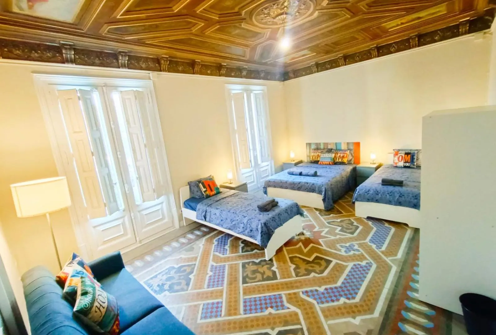 Private Rooms By Plaza Catalunya Barcelona Hostel