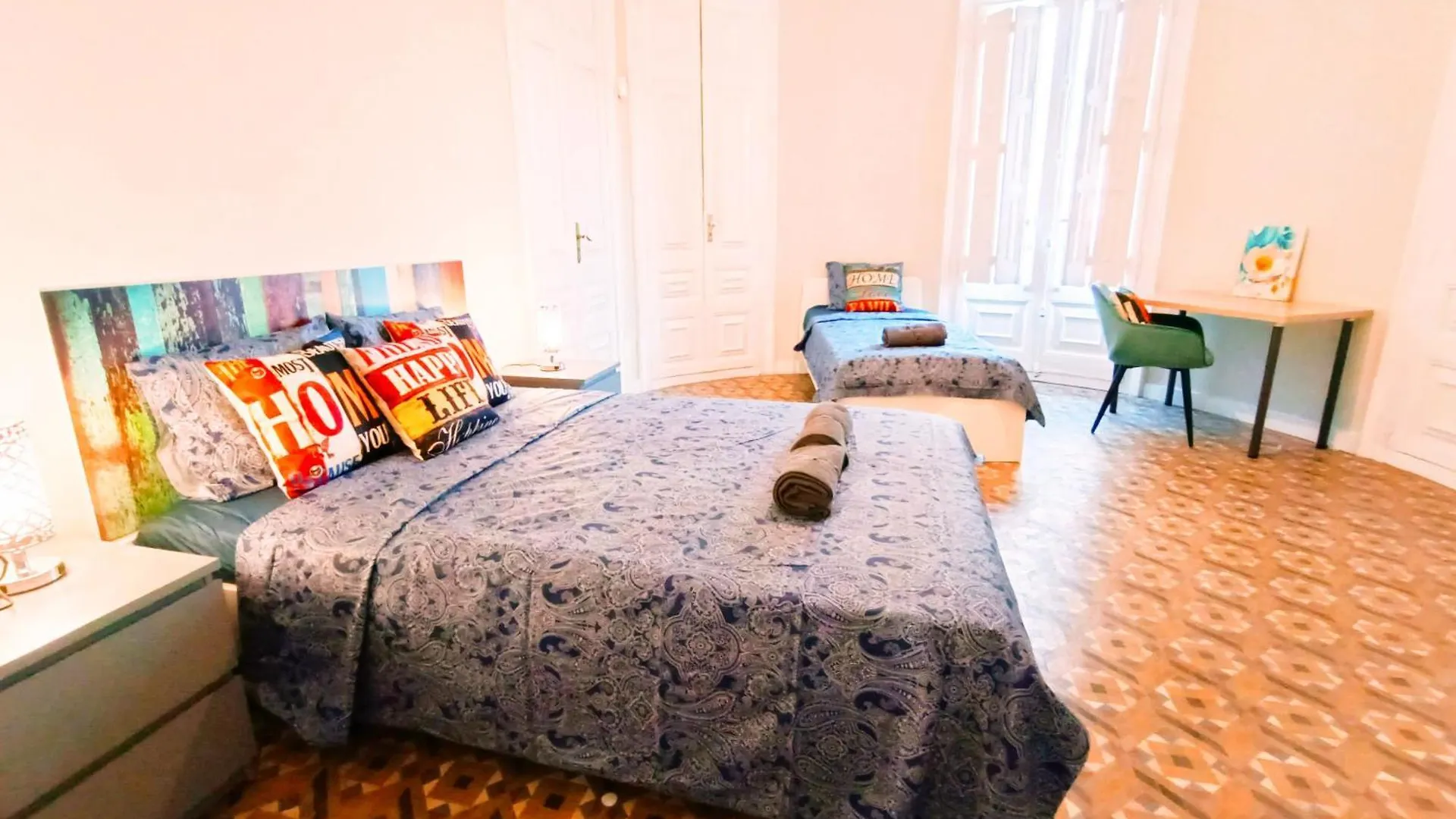Hostel Private Rooms By Plaza Catalunya Barcelona