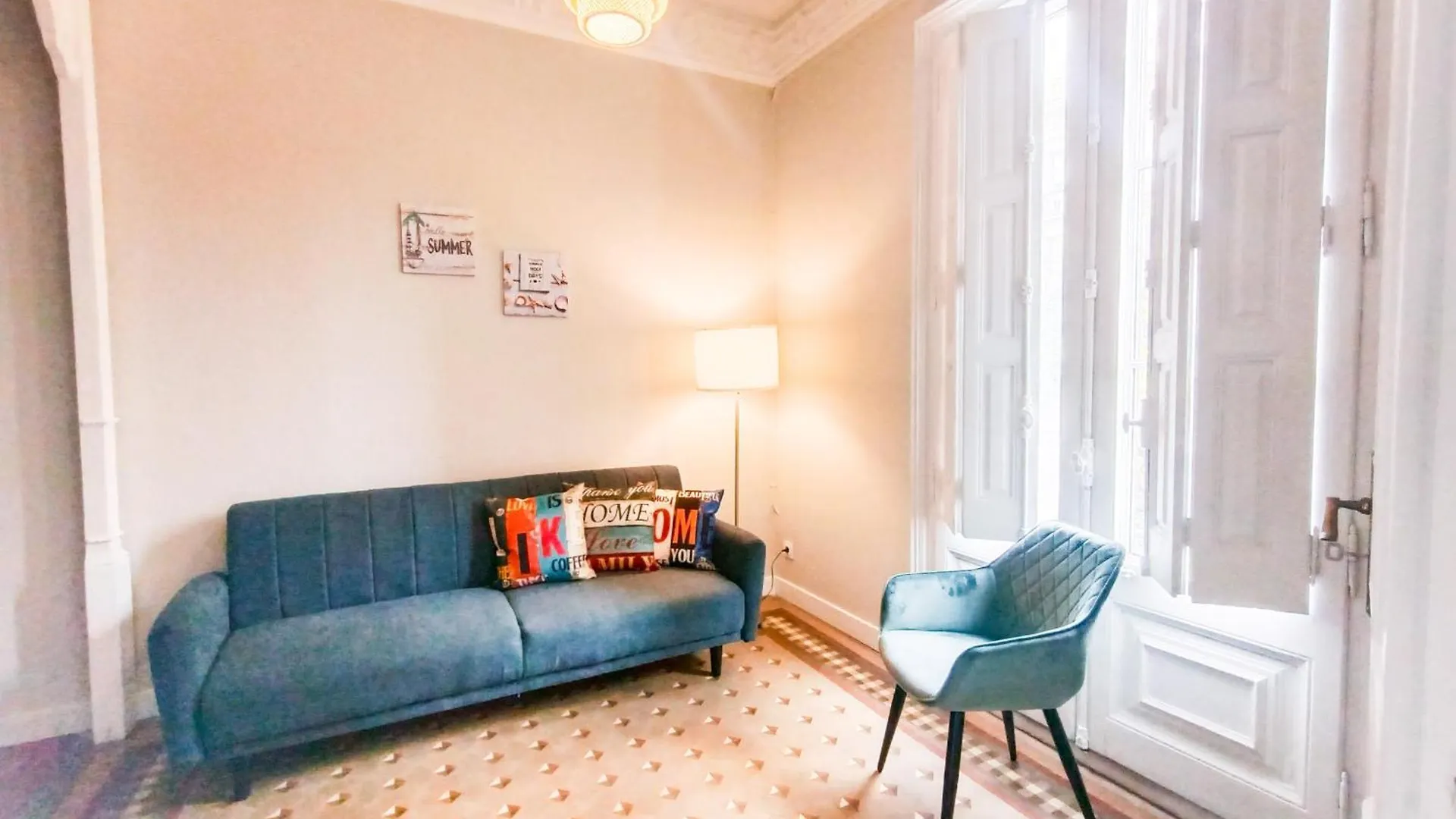 Private Rooms By Plaza Catalunya Barcelona Hostel