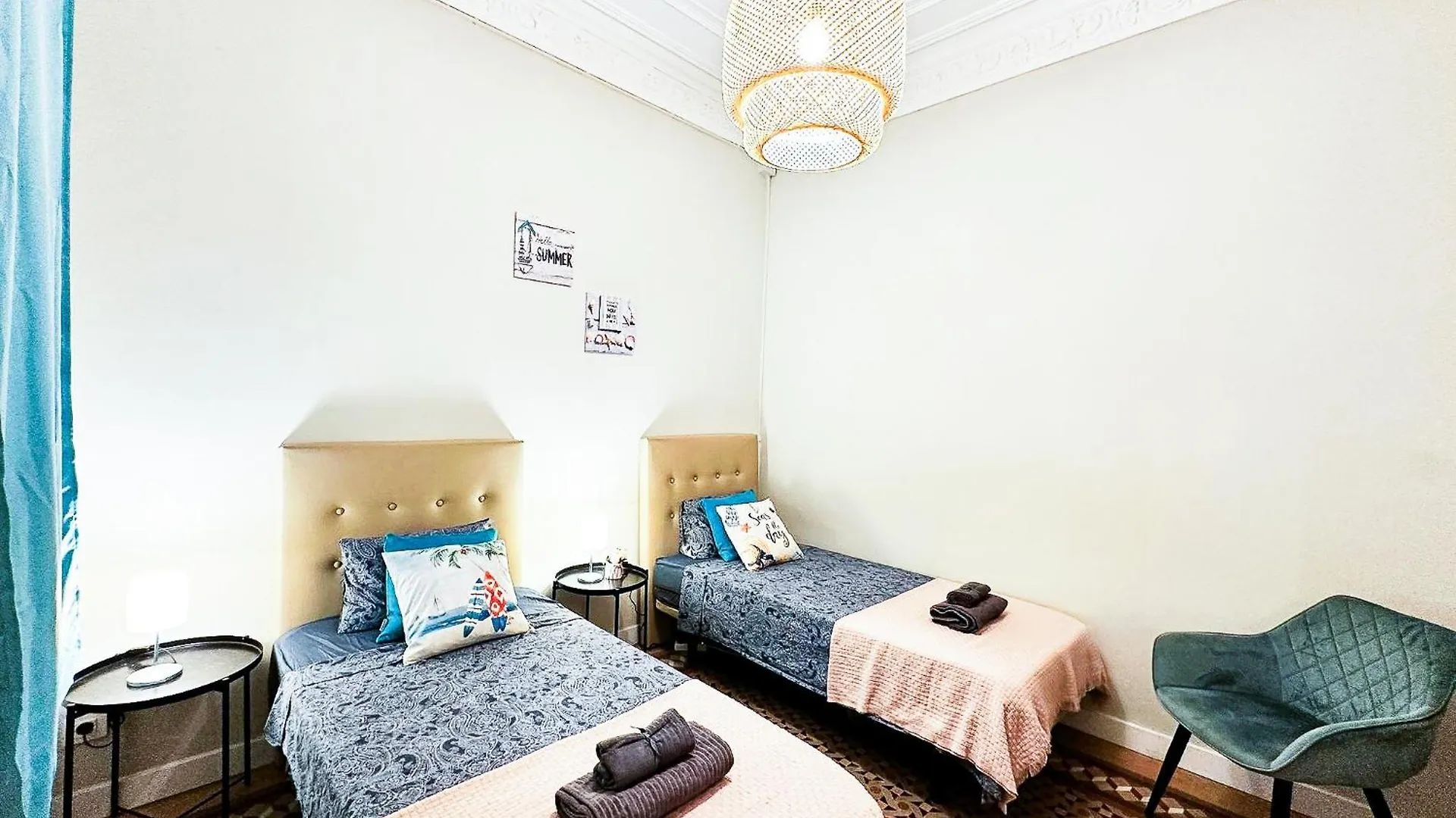 Private Rooms By Plaza Catalunya Barcelona